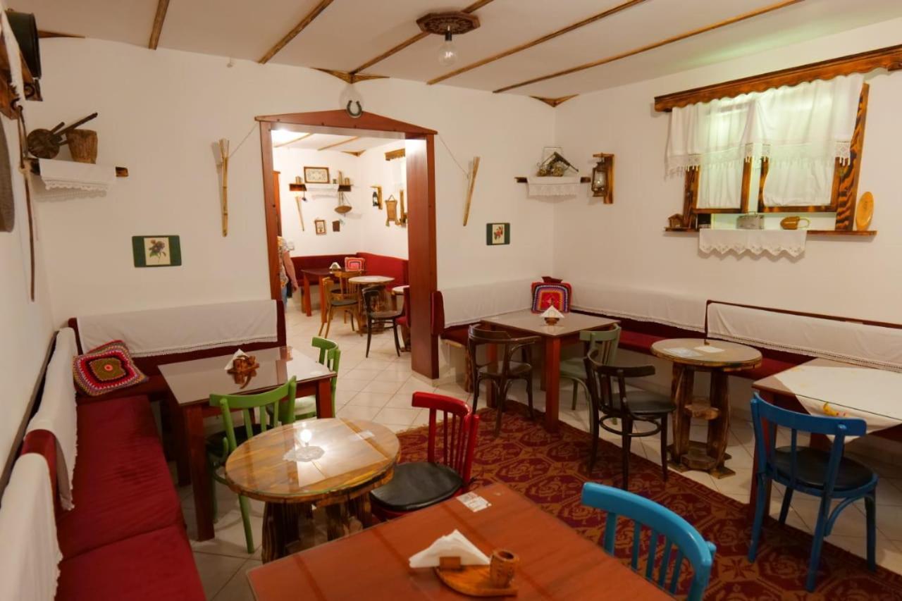 Hotel Veli Sarandë Exteriér fotografie