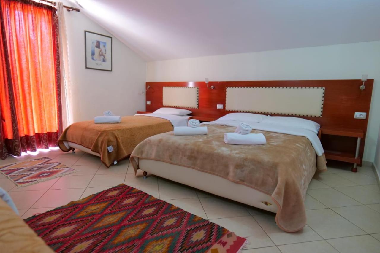 Hotel Veli Sarandë Exteriér fotografie