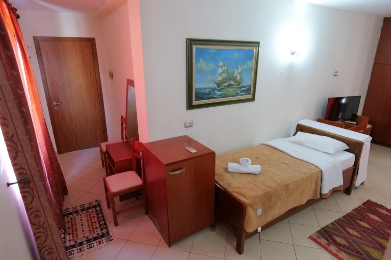 Hotel Veli Sarandë Exteriér fotografie